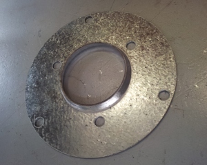 Bearing flange for discharger